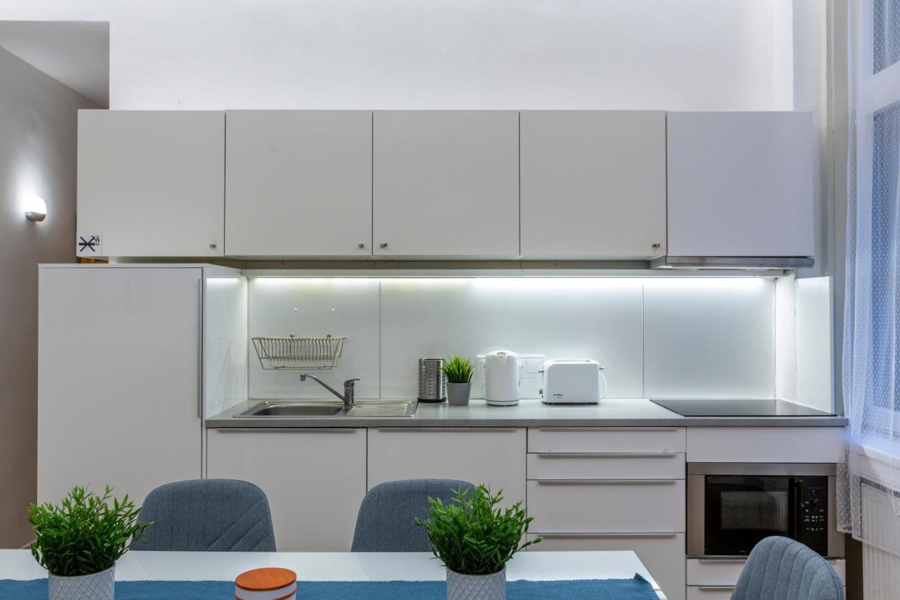 Exclusive Central Home With Sauna Next To The New York Cafe — Photos 3